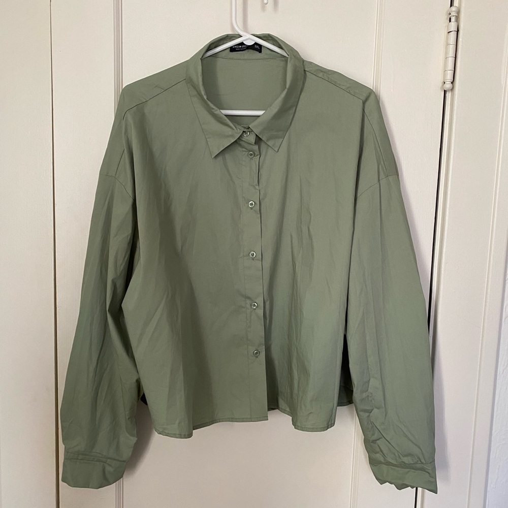 NWT SHEIN cropped button up- Size 3X